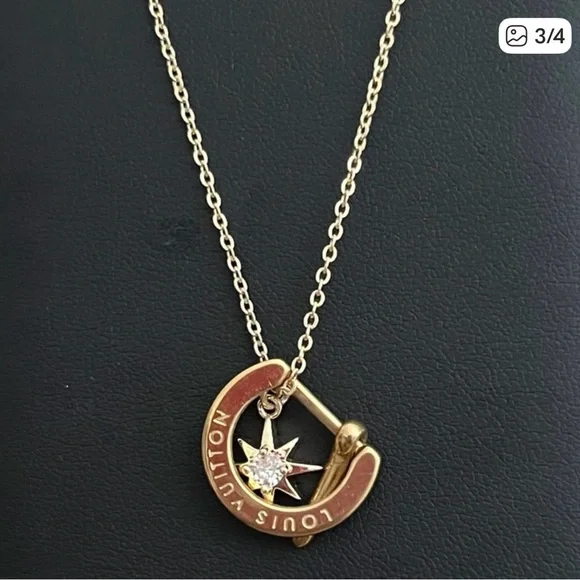 Louis Vuitton Gold Star Pendant Necklace